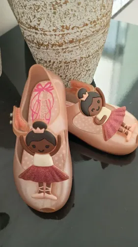Mini melissas originais Tam 20/21