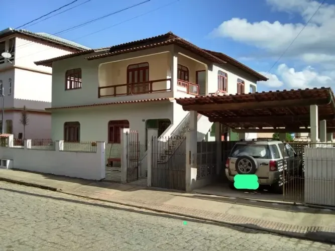 alugo casa em Alfredo Chaves segundo andar