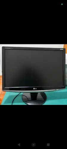 Monita LG FLATRON W2252TQ