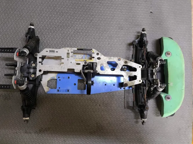 Chassi GP 10 kyosho automodelo 