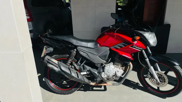 Fazer 150/ 98.000km/ muito nova 
