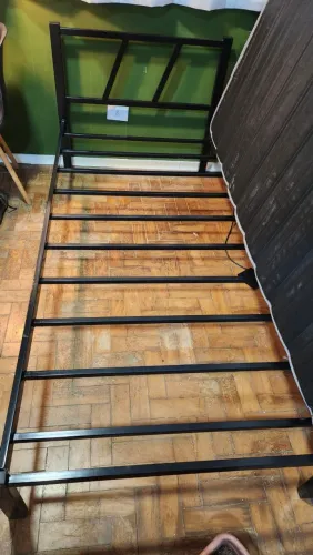 Cama de aço