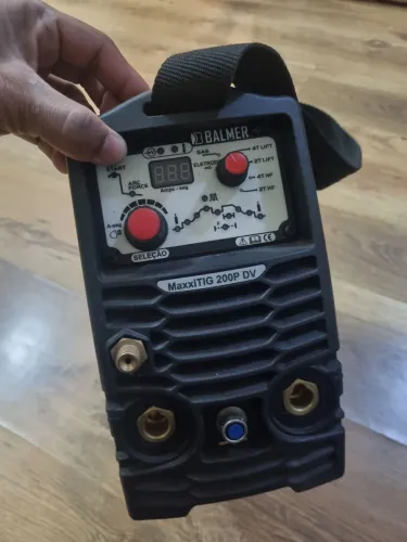 Máquina de Solda Inversora MMA/TIG MaxxiTIG 200P DV 200A 110/220V BALMER