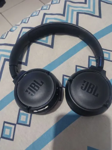 Fone de ouvido JBL TUNE 520