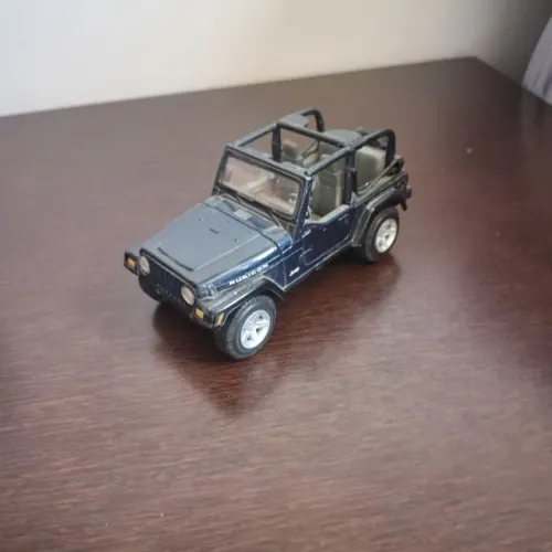 Miniatura Jeep Wrangler Rubicon estilo off- Maisto - Escala - 1:27road.