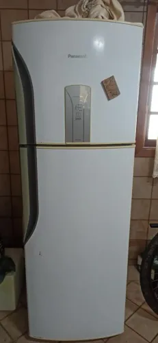 Geladeira Panasonic Frost Free 387L