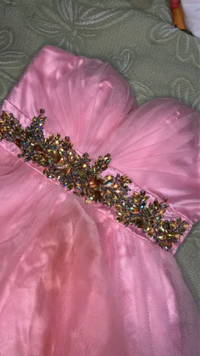 Vestido curto de festa 