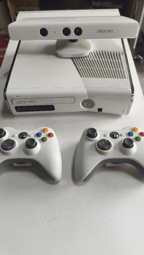 Xbox 360 edição branca !! Impecável!!