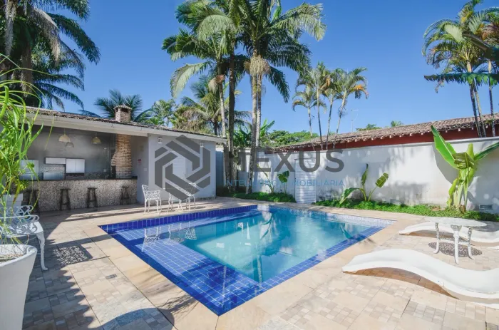 Casa reformado com varanda gourmet a 350m da praia na região do Golf Club no Pernambuco, G