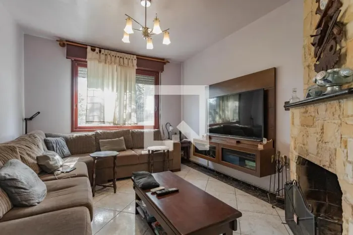 Casa à Venda - Sarandi II, 3 Quartos, 280 m2