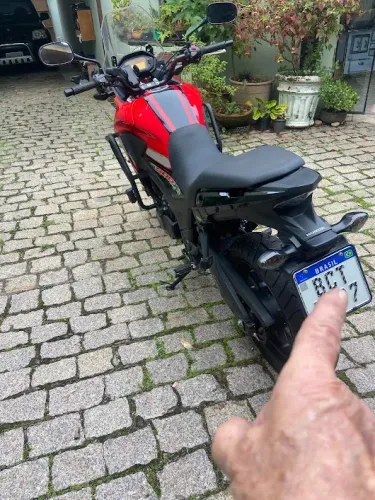 CB500X 2019 29.900 kms. Original