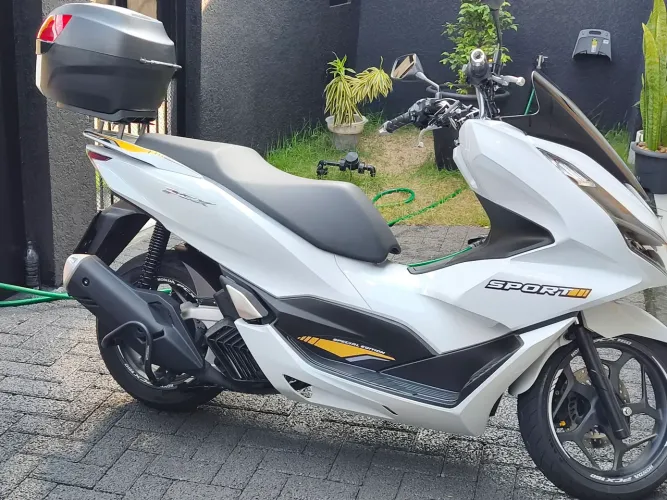 Honda PCX 2025 - Impecável