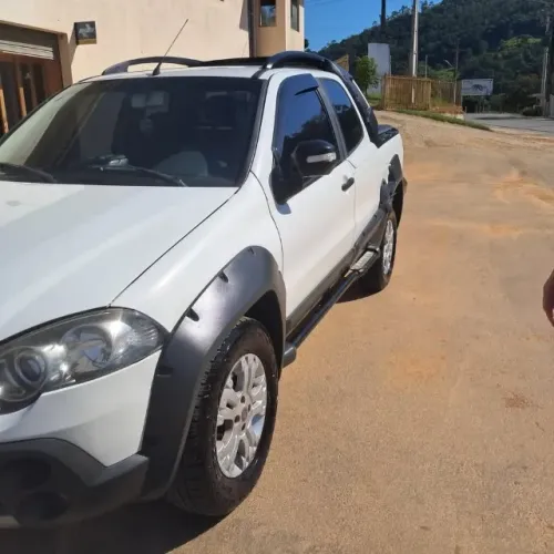 Fiat Strada Adventure1.8/ 1.8 Locker Flex CD 2012