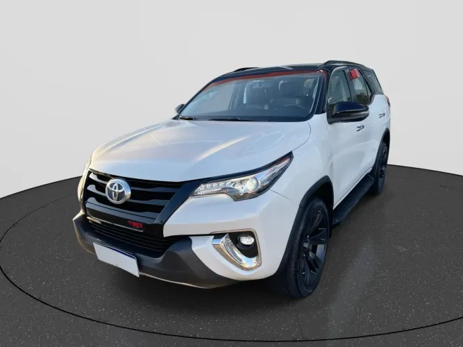 Toyota Hilux SW4 SRX 4X4 2.8 TDI 16V Dies. Aut. 2018