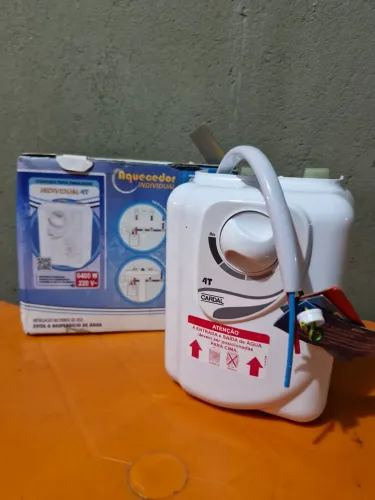 Aquecedor Elétrico Individual 4T Cardal de 640OW e 220V (Modelo AQ249/2)