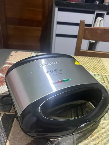 Sanduicheira Mundial Mn Nunca usada 