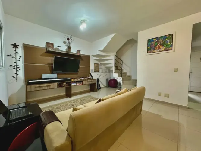 Casa em Condomínio - Jardim Santa Maria - Condomínio Vert Ville - 3 Dormitórios - 107m².