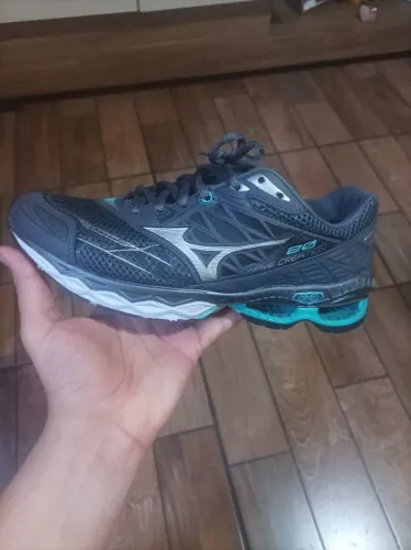 Tênis masculino Novo 