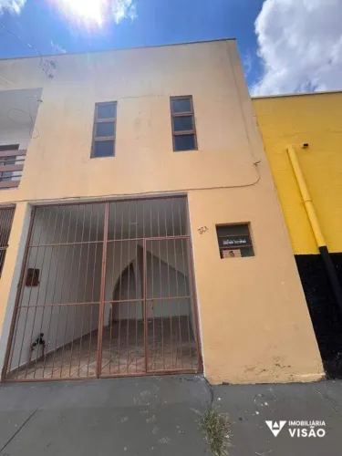 APARTAMENTO PARA ALUGUEL 02 QUARTOS COM ARMÁRIOS, SALA AMPLA, 01 VAGA. PRÓXIMO À UNIUBE