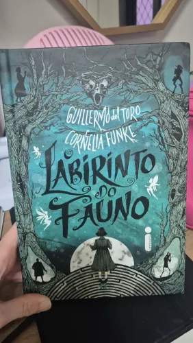 Livro: O Labirinto do Fauno