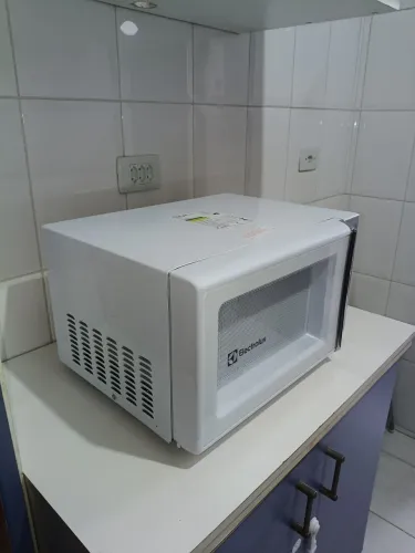 Microondas Eletrolux 27 L