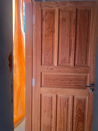 Vendo porta Angelim 