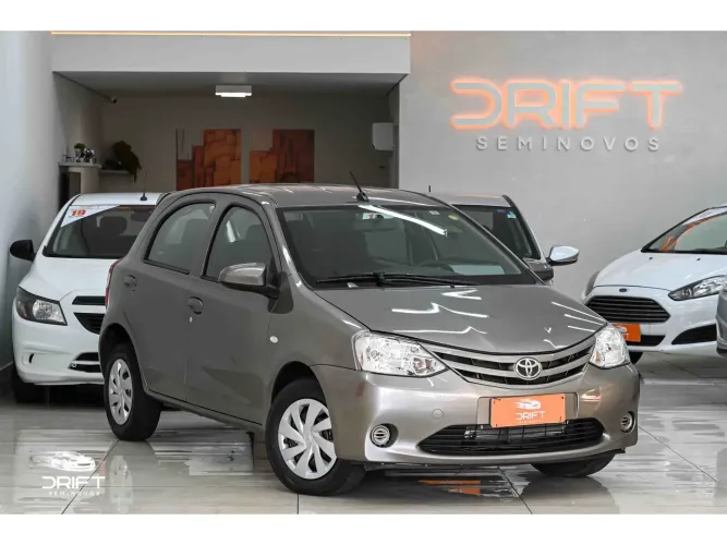 Toyota Etios X 1.3 Flex 16V 5P Mec. 2017