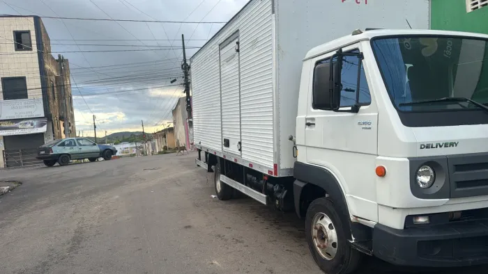 Caminhão 8-160 