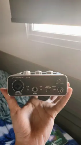 Interface Behringer U-PHORIA UM2