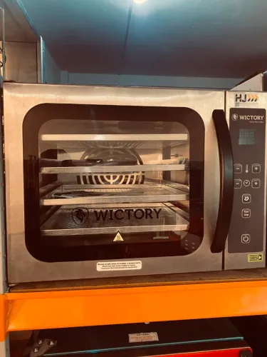 NZ. Forno elétrico convector digital 4 assadeiras vapor WICTORY 