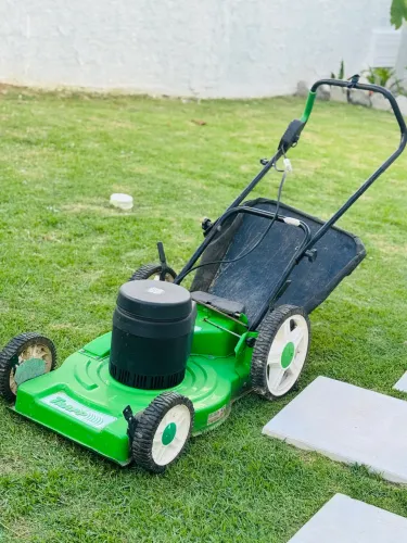 Cortador de Grama Elétrico 2500W - 220V - Excelente Estado 550,00