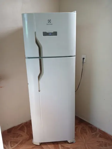 Geladeira Electrolux Fost Free R$600