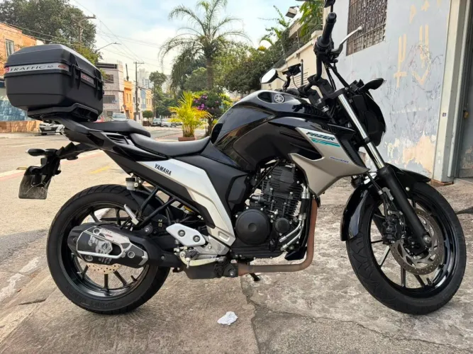 Fz25 2018 com 18mil km