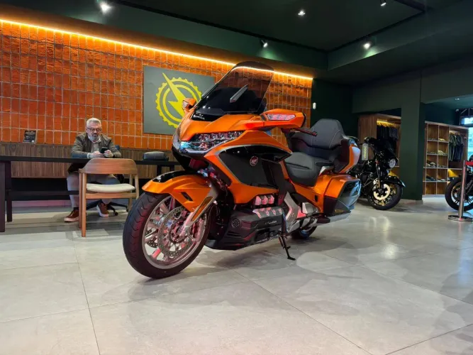 GOLD WING TOUR 1800 LARANJA 2019/2019