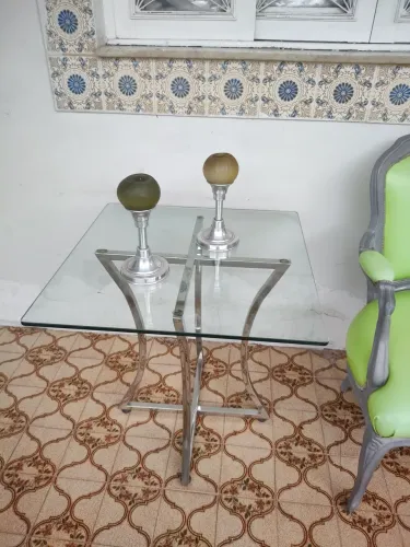 Mesa lateral em aço inox 
