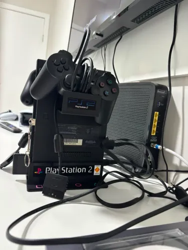 PlayStation 2 em excelente estado