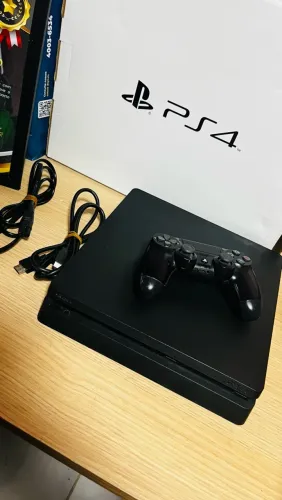 Ps4 slim 