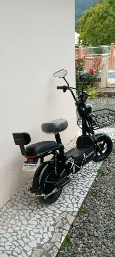 Scooter elétrica 