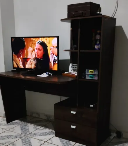 MÓVEL PARA SALA OU ESCRITÓRIO