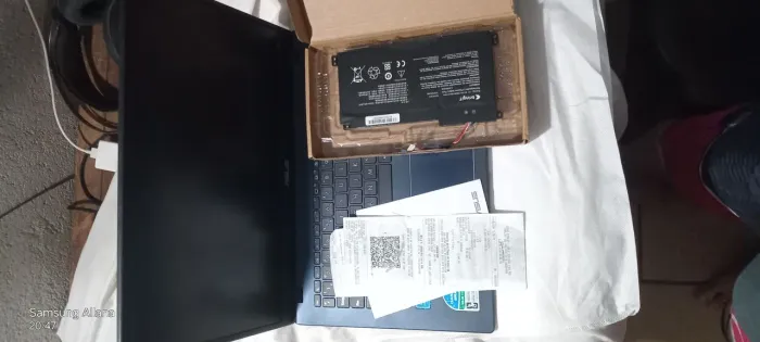Notebook Asus E510 ? para conserto ou retirada de peças