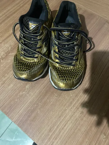 Mizuno Creation 17