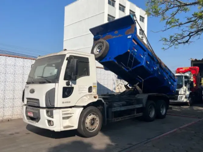 Caminhão Basculante Ford 2422