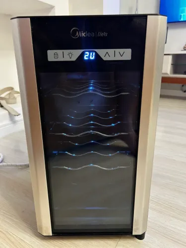 Adega Climatizada Midea Liva 8 Garrafas - Digital