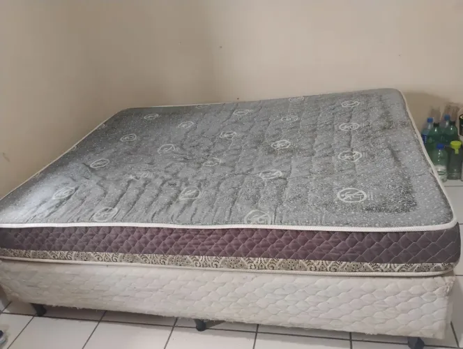 Vendo cama box casal + colchão Gazin
