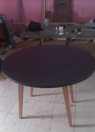 Mesa para 4 lugares sem as cadeiras 