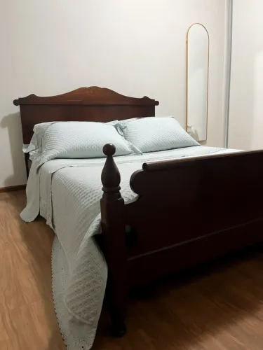 Cama vintage casal madeira Imbuia