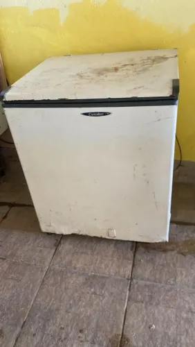 Vendo Frizzer de uma porta