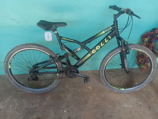 Vendo bicicleta colli bem conservada