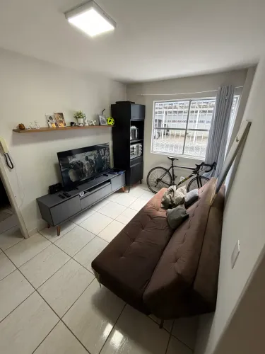 Quarto em apartamento coqueiros
