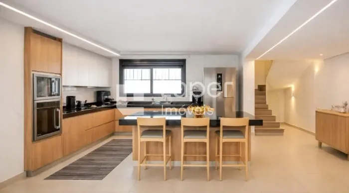 Casa de condomínio com 170 m², à venda em Higienópolis.